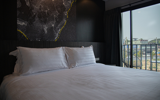 Sleep Mai Airport Lifestyle Hotel