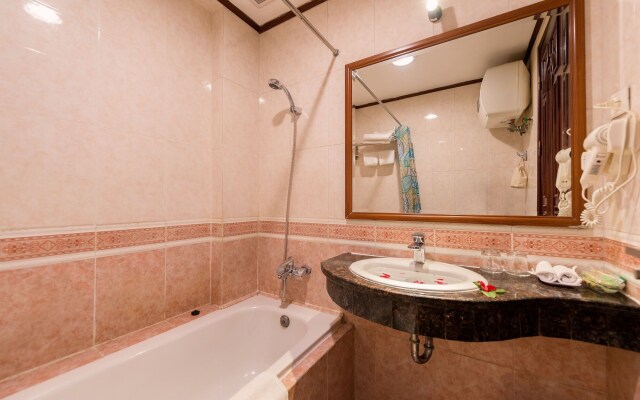 Prince II Hotel