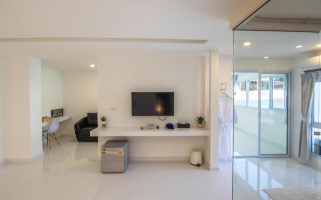 The White Hotel By Charoensri (SHA Extra Plus)