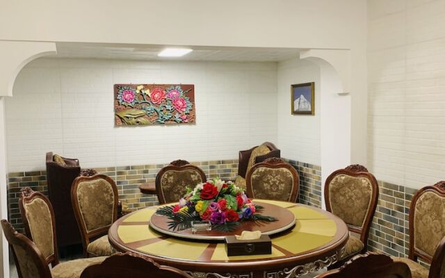 Lubhum Tsang Boutique Hotel