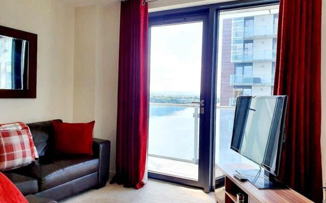 Airy 2 Bed 2 Bathroom With Balcony