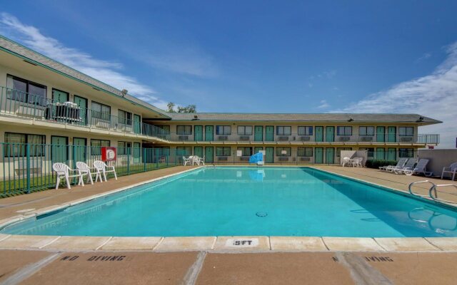 Regency Inn