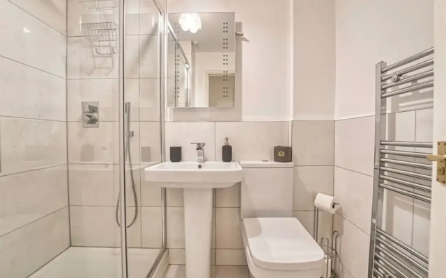 Host Stay Lion Court