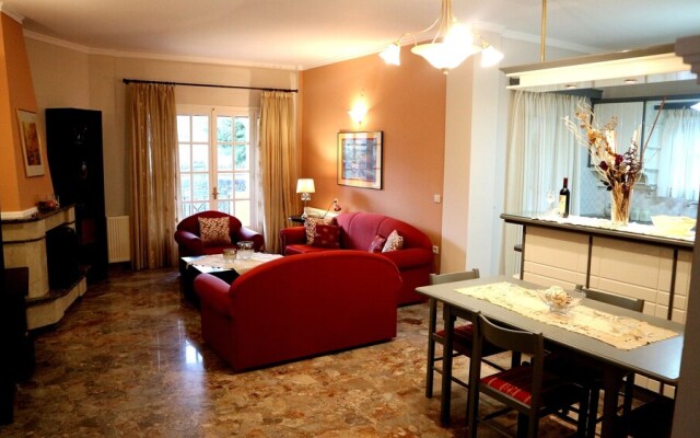 Nikolas House - by Corfuescapes