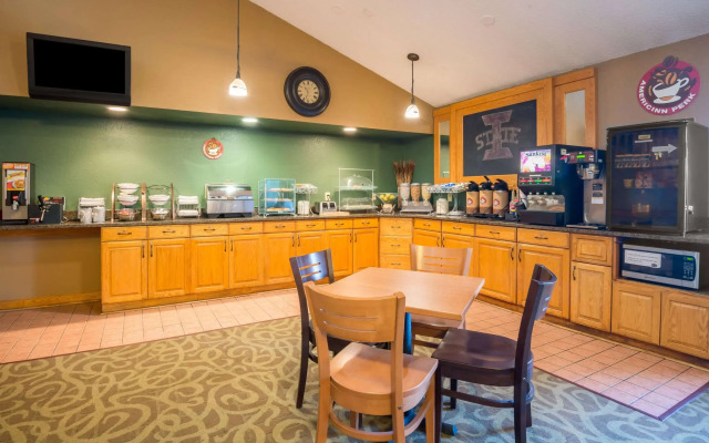 AmericInn by Wyndham Ames