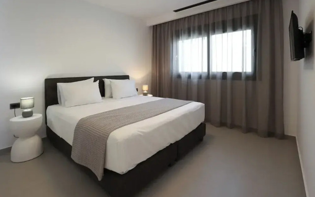 Limi Deluxe Suites
