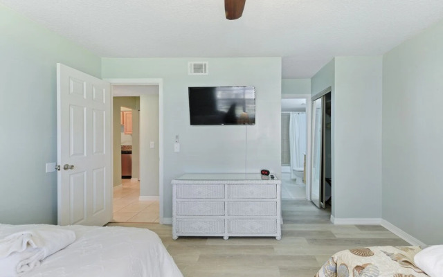 Seaside Villas 18 by Vtrips