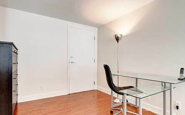 Palais-des-Congrès Furnished Suites by Hometrotting