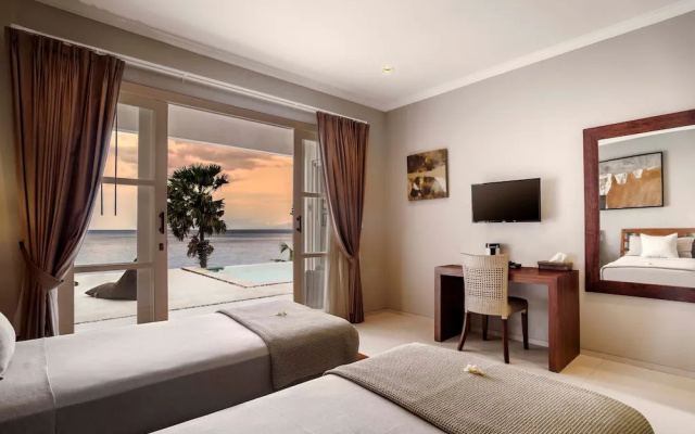Villa Eden Roc by Alfred in Bali - Luxury Beachfront 3BR Villa With Infinity Pool Amed – Guest Rooms – Bunutan