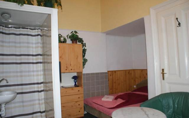 Régiposta Apartman