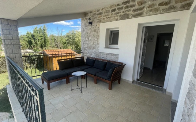Villa Lenny