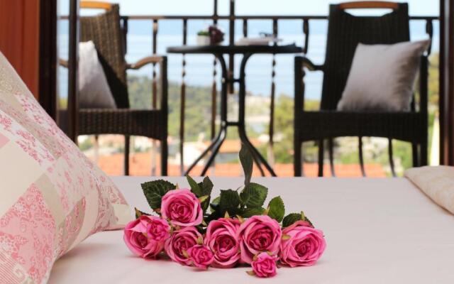 Apartment Iva with sea view