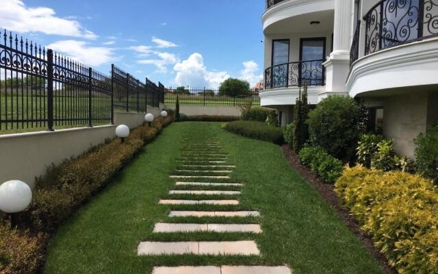 Azur Apartment Deluxe