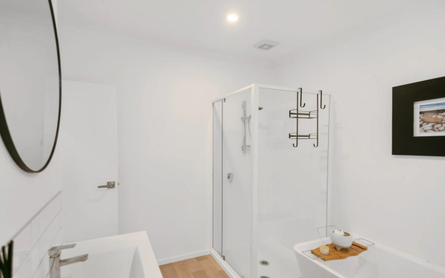 Sky Above Beach Below - Waihi Beach Holiday Home