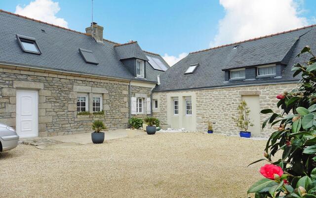 Semi-detached House, Lesconil