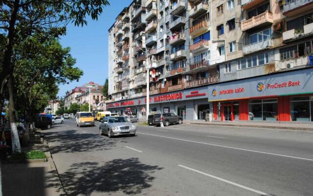 3 bedroom apartment completely -Best Vacation in Batumi