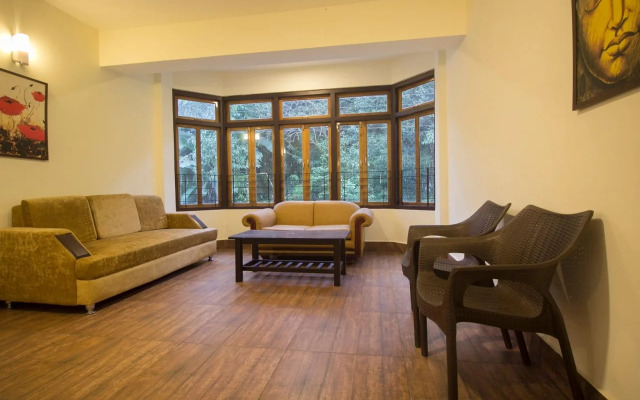 Taktse Continental by OYO Rooms