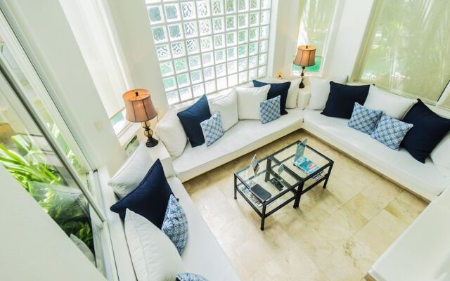 Royal Palms 5 2 Bedroom Condo by RedAwning