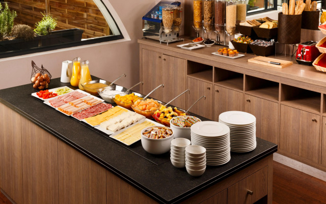 Holiday Inn Lyon Vaise by IHG