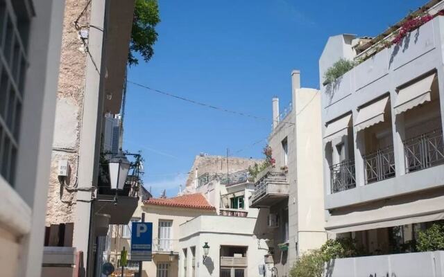 Back To Tradition In The Heart Of Plaka