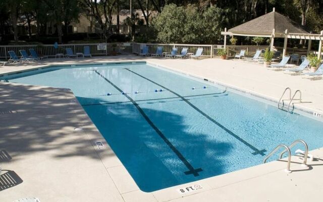 Calibogue Club 2630 by RedAwning