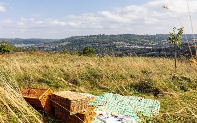 Luxury Glamping - Charlcombe Valley Orchards Bath