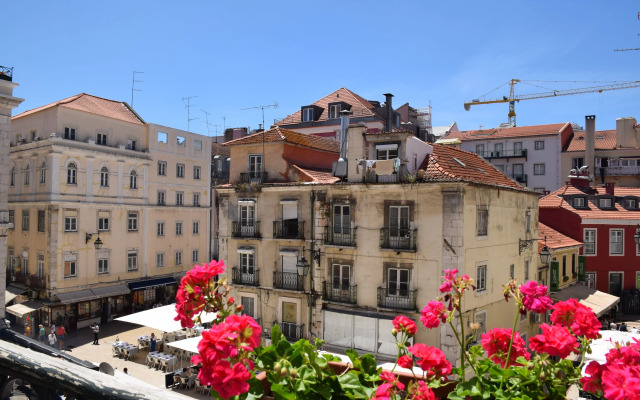 Lisbon Apartment near Marques Pombal square