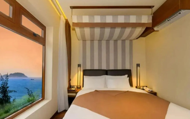 HA Hotel Apartments Hoi An Ocean Front