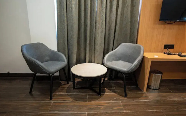 Pravasa Stay Near Luv Kush Square