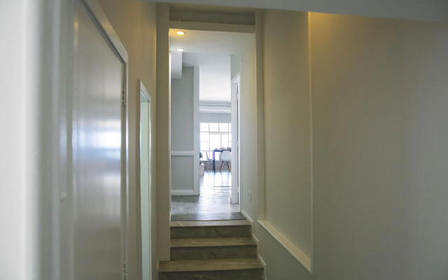 CLH Suites Domingos Ferreira