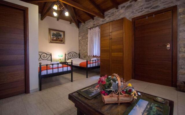 Laconian Collection 'Vilitsa At Parori'