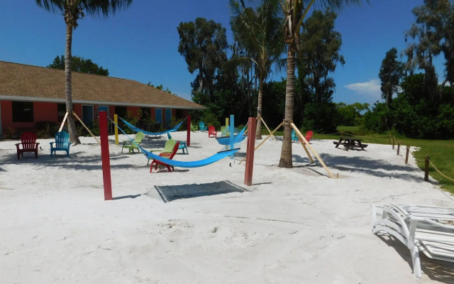 Nokomis Inn and Suites