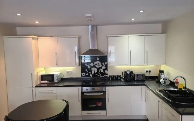1br&sofabed-sleeps4-parking-central