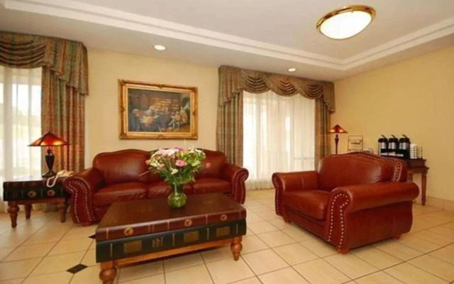 Danville Quality Inn & Suites