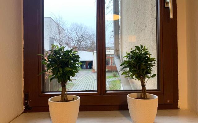 Hinterhaus Apartment No4