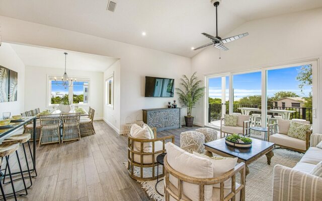 The Plaza in Siesta Key