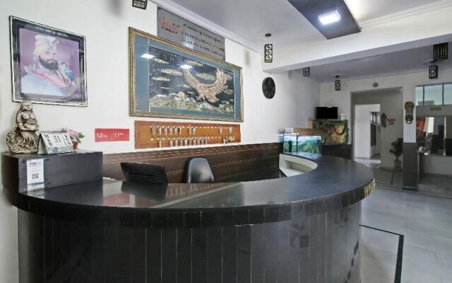 OYO 22122 Hotel Falcon Crest