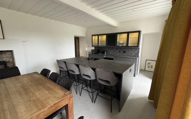 Captivating 5-bed Apartment Near Sion Mills