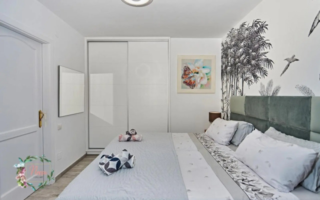 Parrot's House- Yumbo center