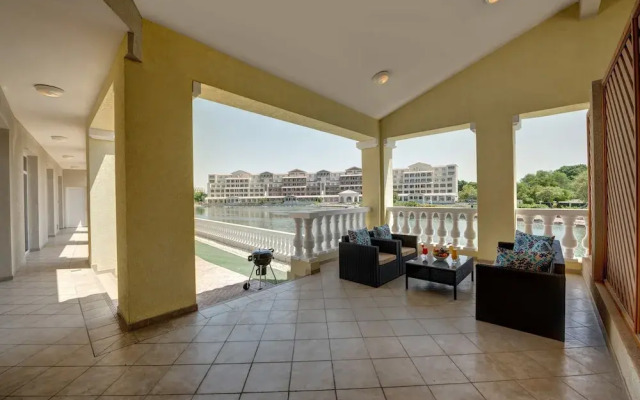 J5 Holiday Homes 3BR Apartment