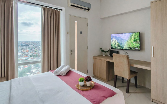Cozy Living Studio At The Square Surabaya Apartment