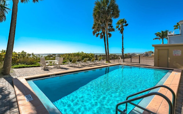 Shorehouse 401 by Vtrips