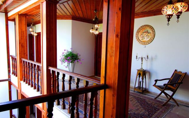 White Garden Hotel