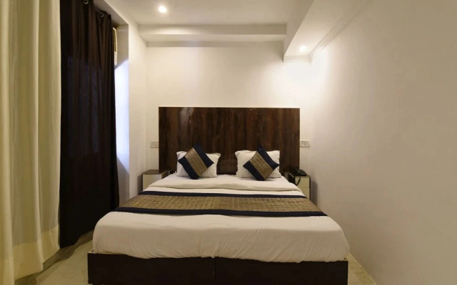 OYO Flagship 18618 Ocean Blue Residency