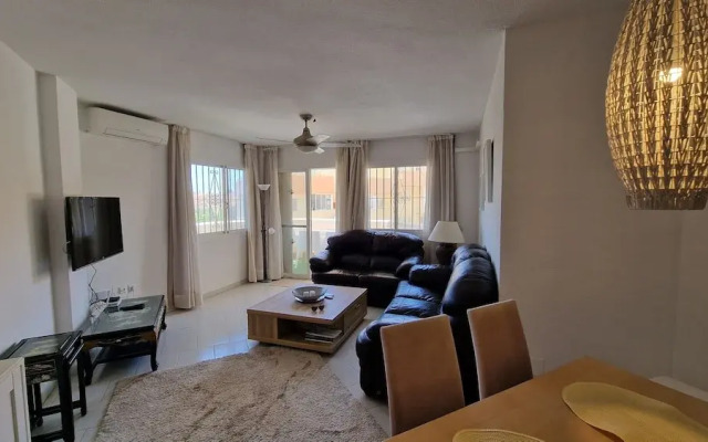 Sunny Seaside Retreat in Calahonda, sea View, Pool