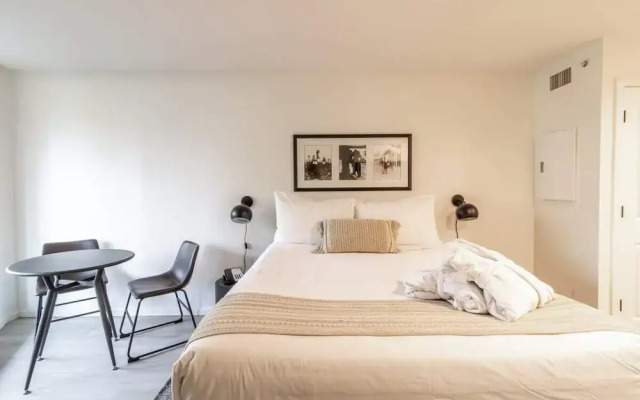 Large Studio in Whistler Village - Unit 611