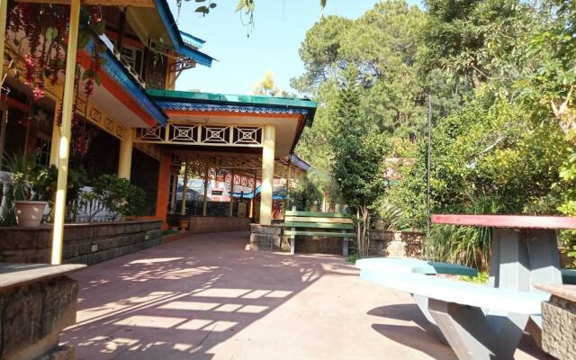 Fabhotel Royal Green Buds