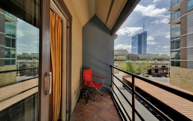 4 Bedroom Penthouse Suite by AustinStays