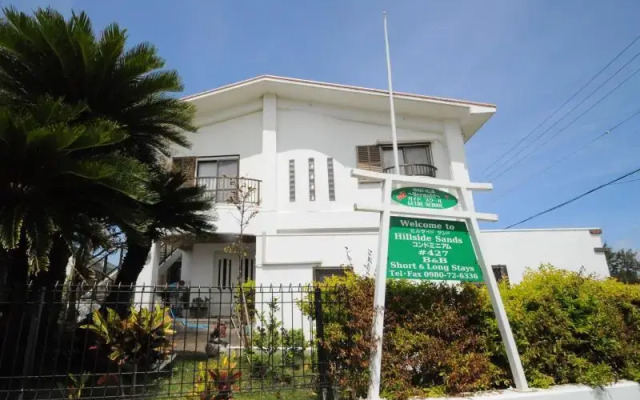 Condominium Hillside Sands