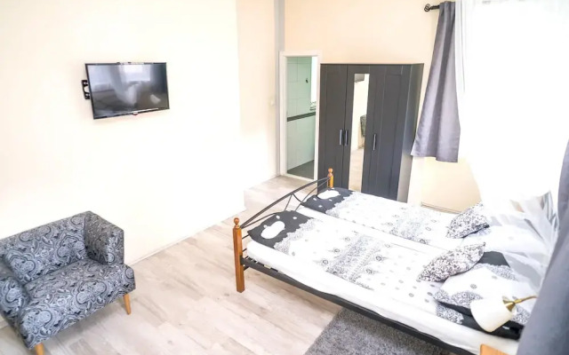 Studio in Zagreb, With Furnished Terrace and Wifi